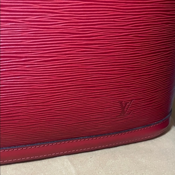 Louis Vuitton Epi Lussac shoulder bag - Picture 3 of 16